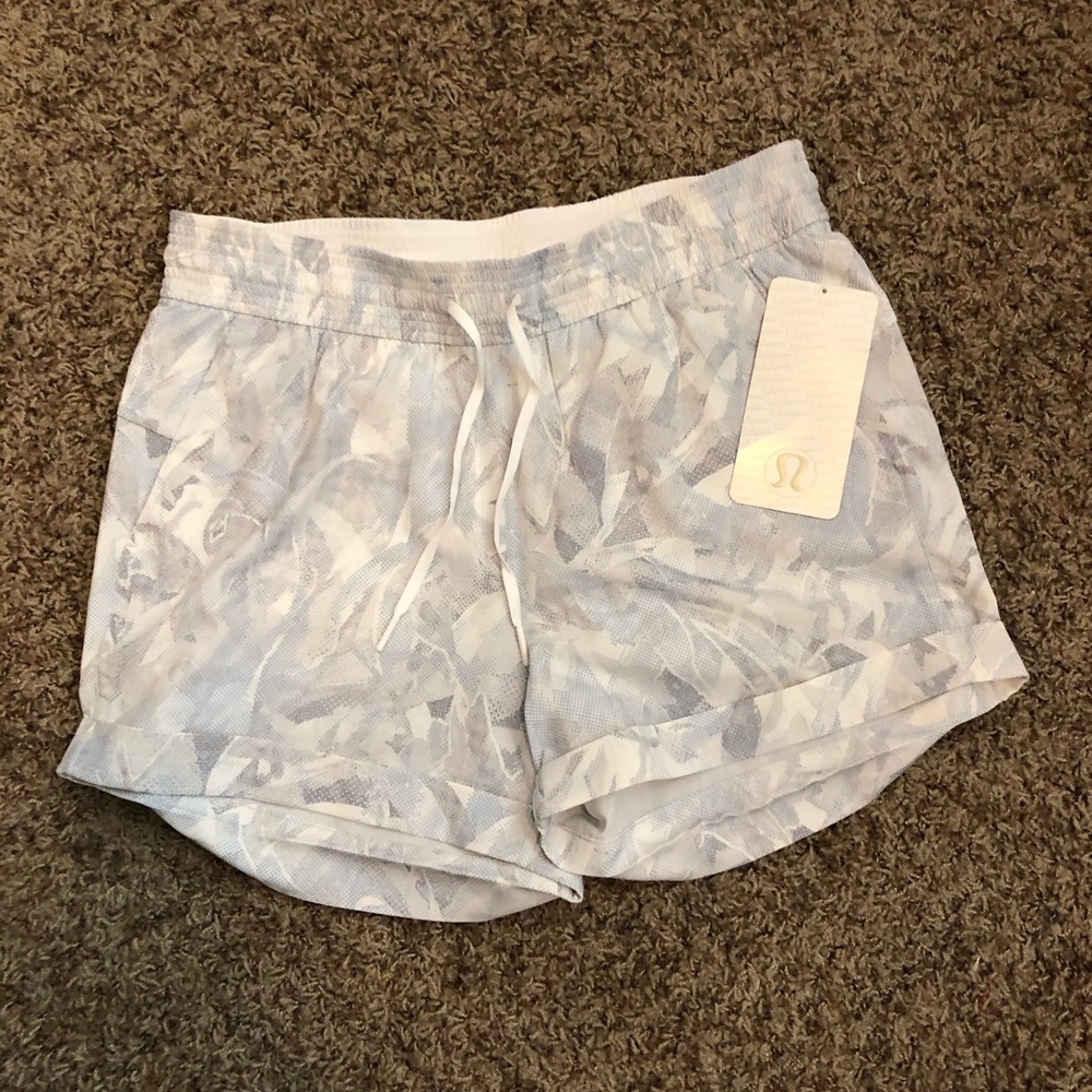 Lululemon spring break away short